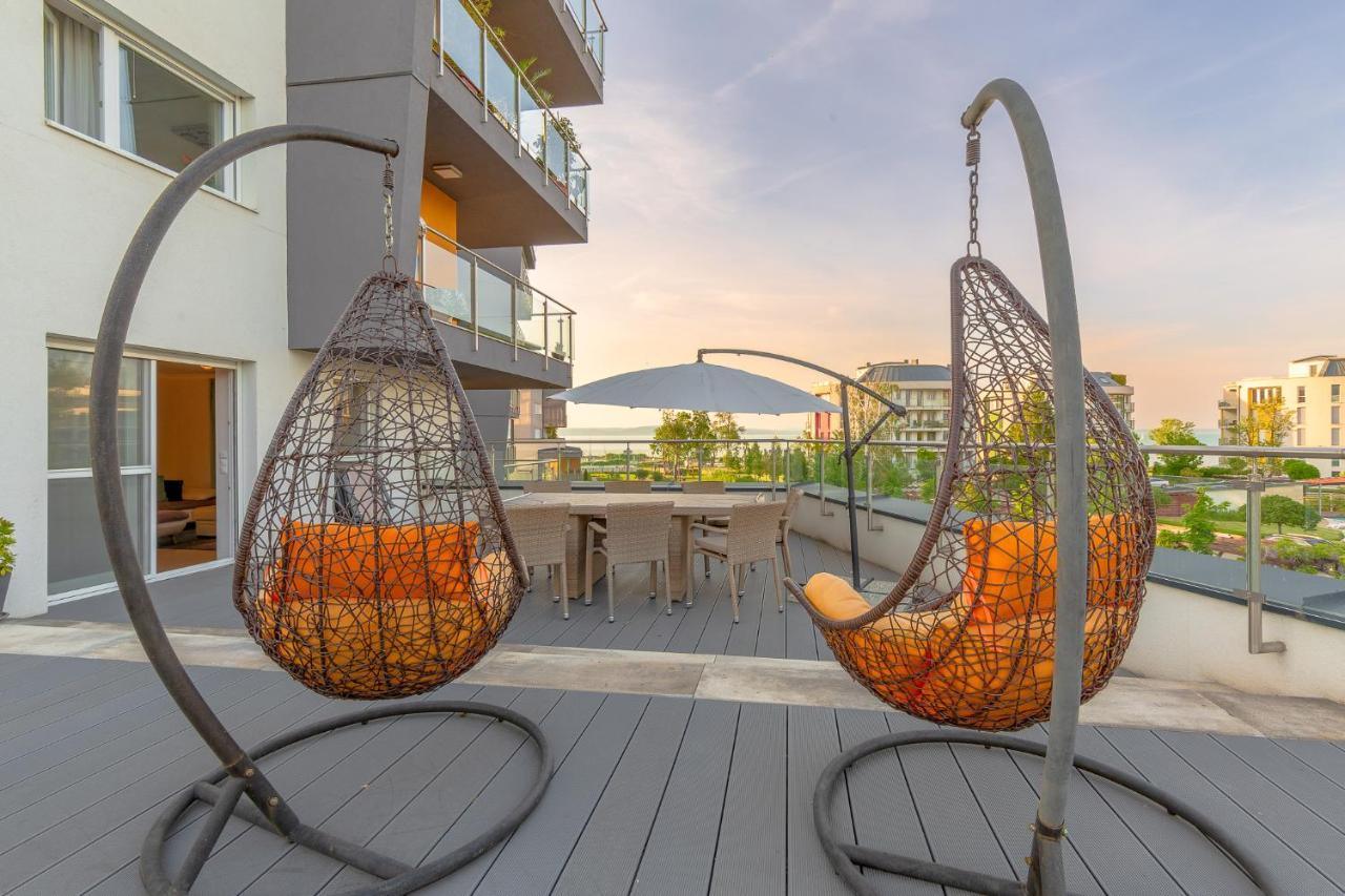 Апартаменты Admiral Luxury IV Apartman By Bltn Шиофок Экстерьер фото