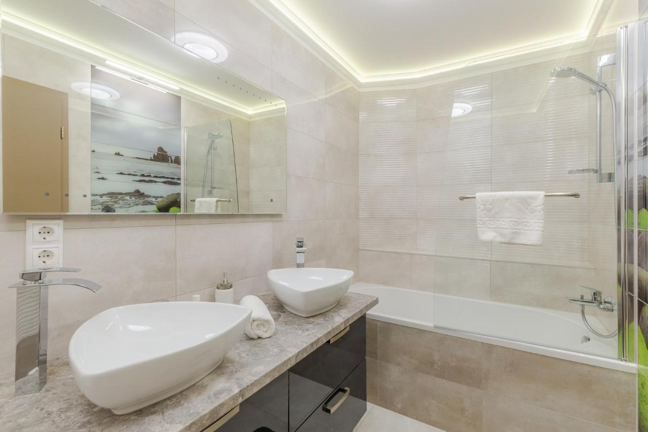 Апартаменты Admiral Luxury IV Apartman By Bltn Шиофок Экстерьер фото